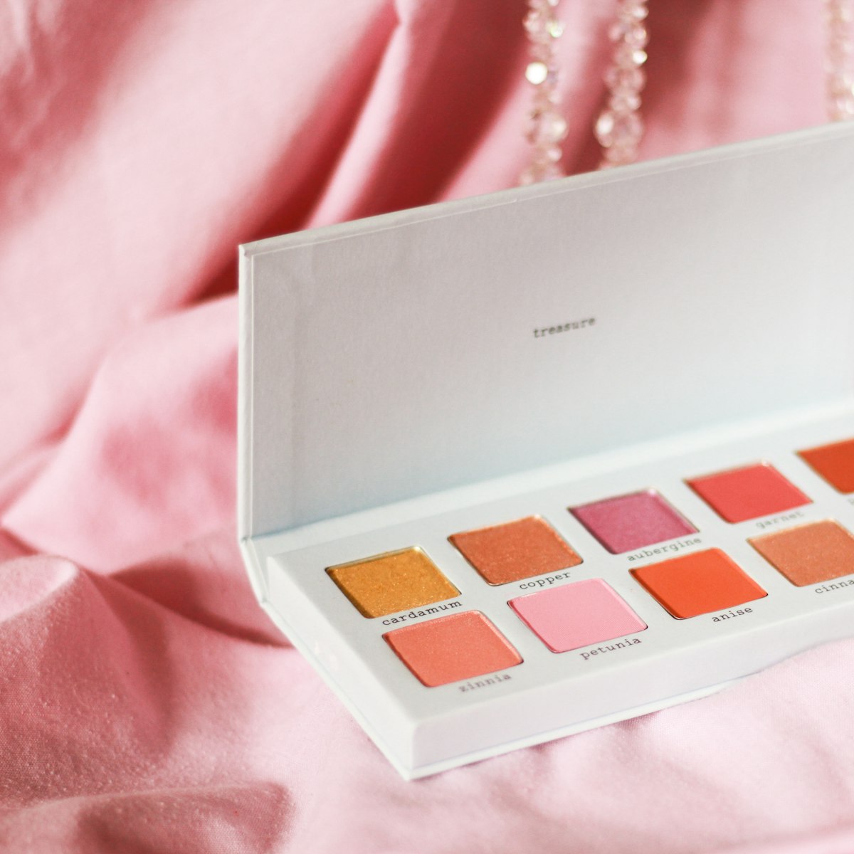 Paleta de sombras neutras